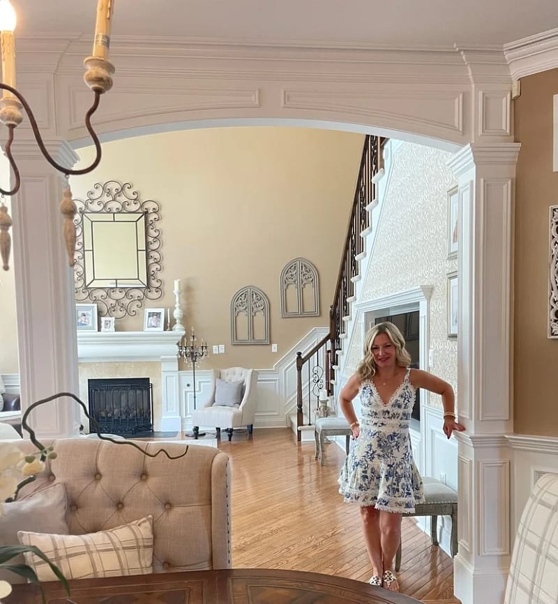Crown molding installers